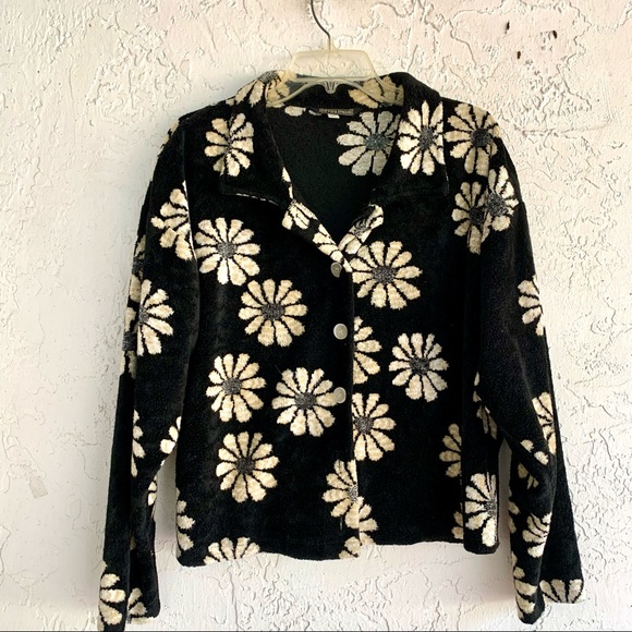 SUPPLY & DEMAND Soft, Plush, Cozy Jacket. Long sleeve. Black Floral Size L - Picture 9 of 12